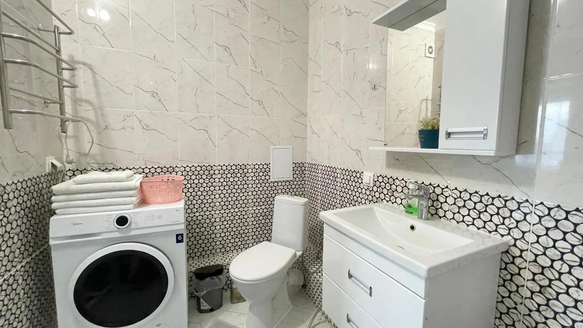 Жк Фридом 2 Ком 2 Кровати И Диван Nur-Sultan